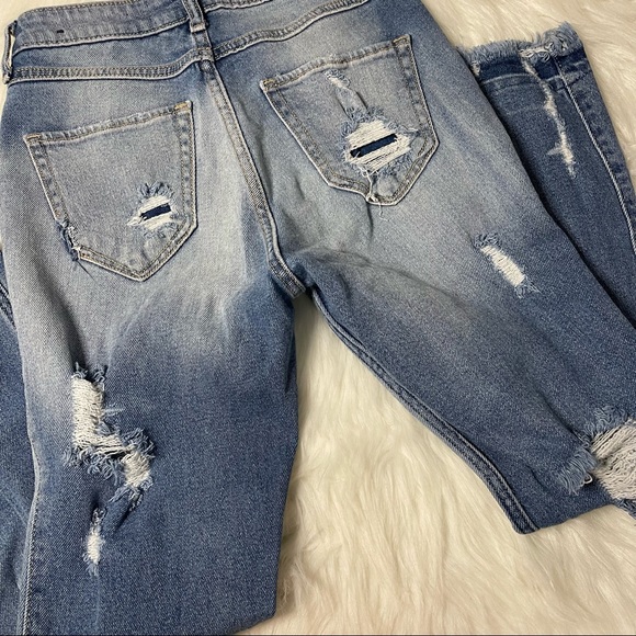 High Waisted Hollister Distressed Skinny Jeans - Picture 10 of 16